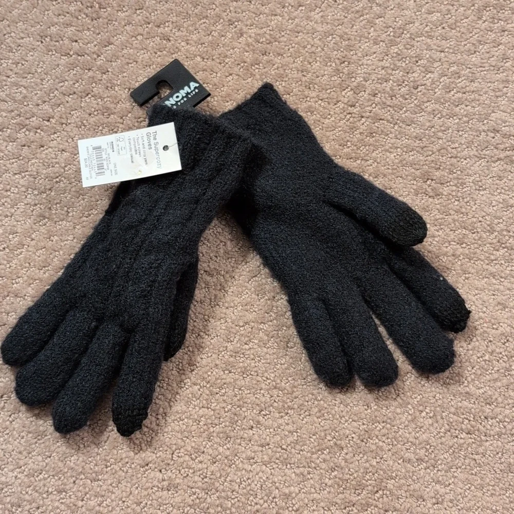Sonoma Supercozy Black Gloves NWT